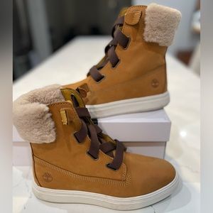 Timberland boots with fur